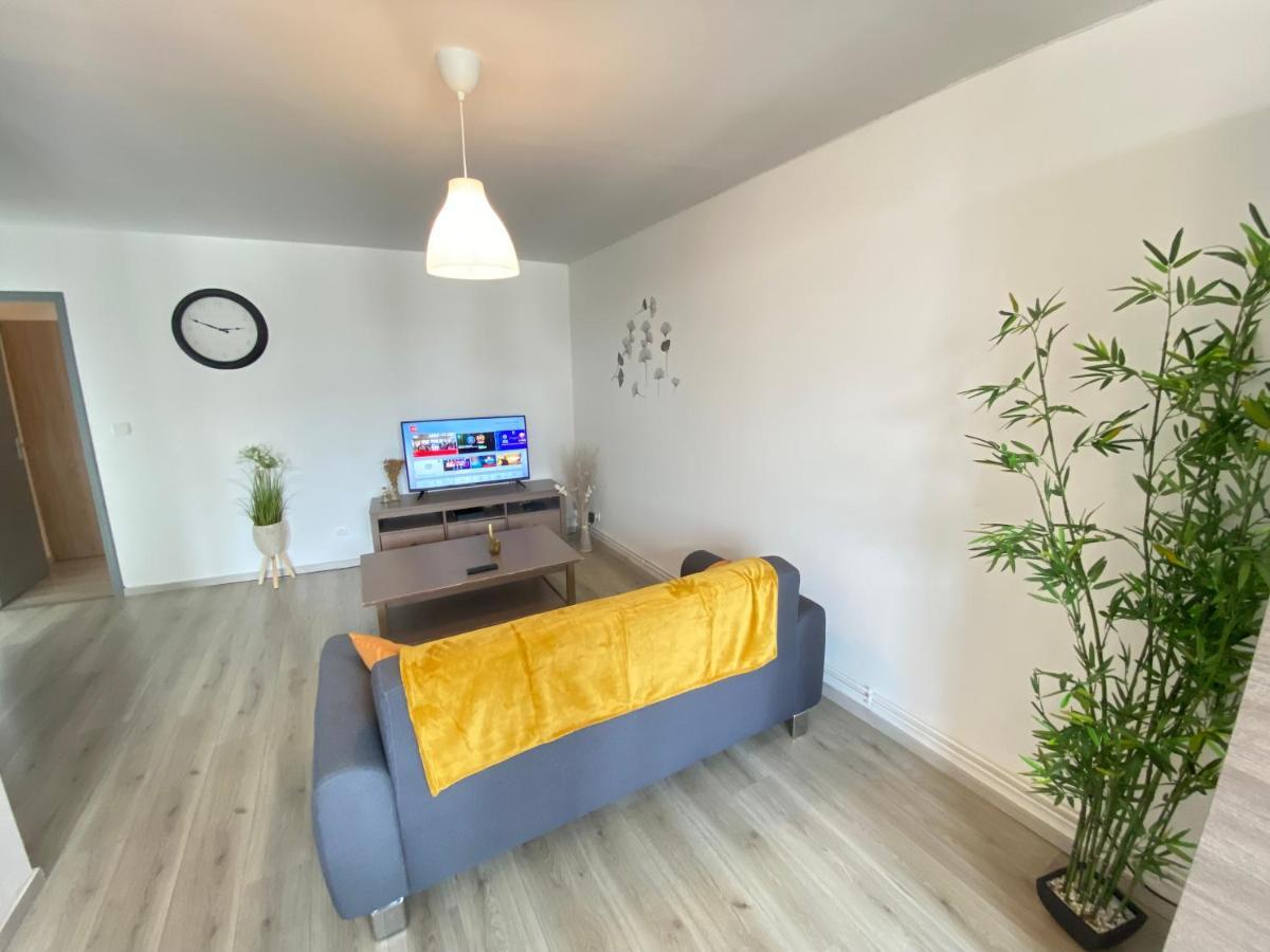 Joli Appartement Avec Parking Gratuit Sur Place 日韦 外观 照片