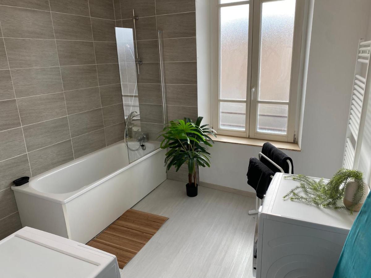 Joli Appartement Avec Parking Gratuit Sur Place 日韦 外观 照片