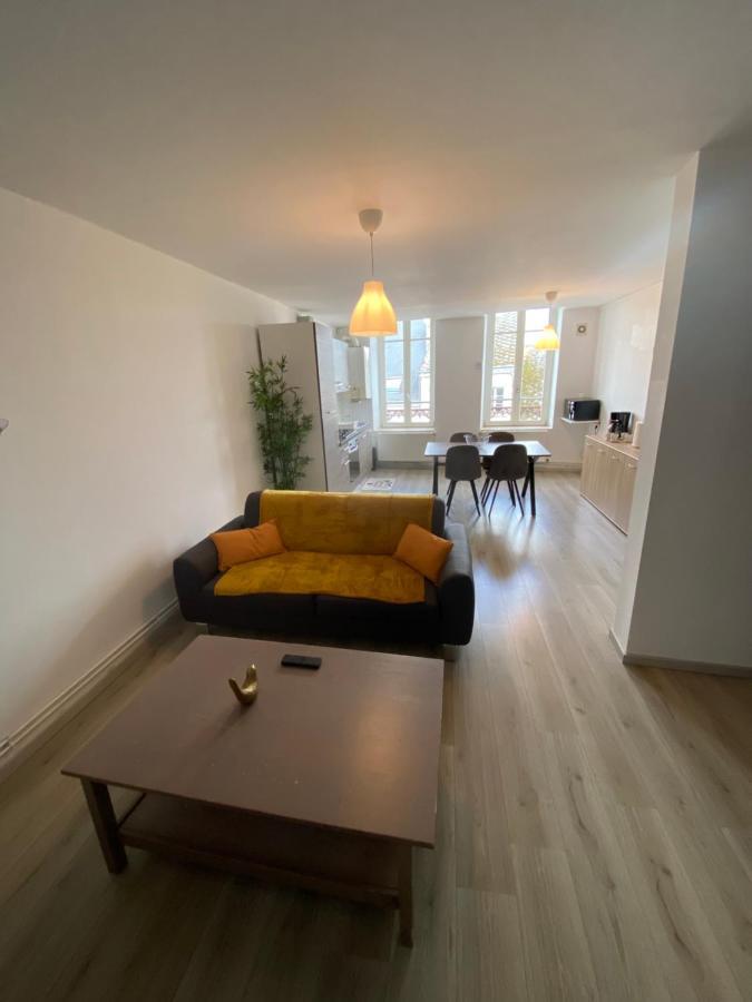 Joli Appartement Avec Parking Gratuit Sur Place 日韦 外观 照片